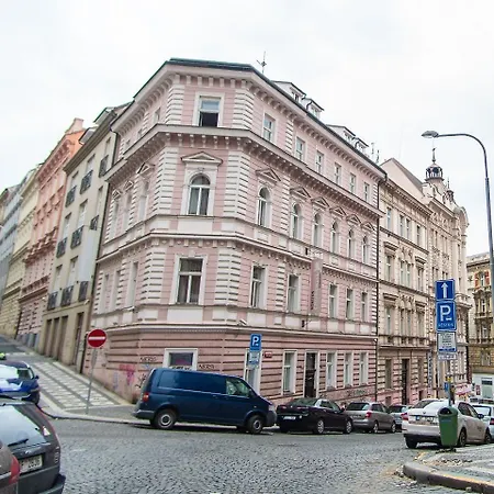 Cozy Apartments Zizkov Lägenhet