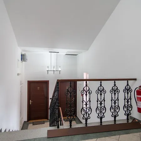 Cozy Apartments Zizkov Apartman *